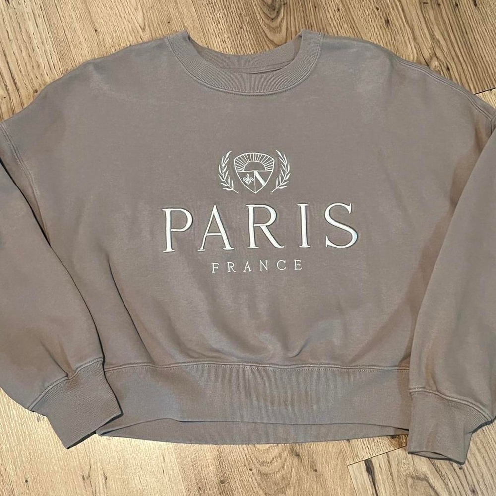 Abercrombie & Fitch Paris France Embroidered Cropped Crewneck Sweatshirt Small - Picture 2 of 10